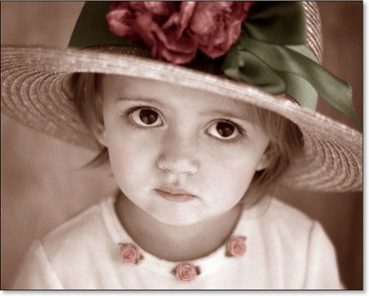 sophia mairs in straw hat oiled